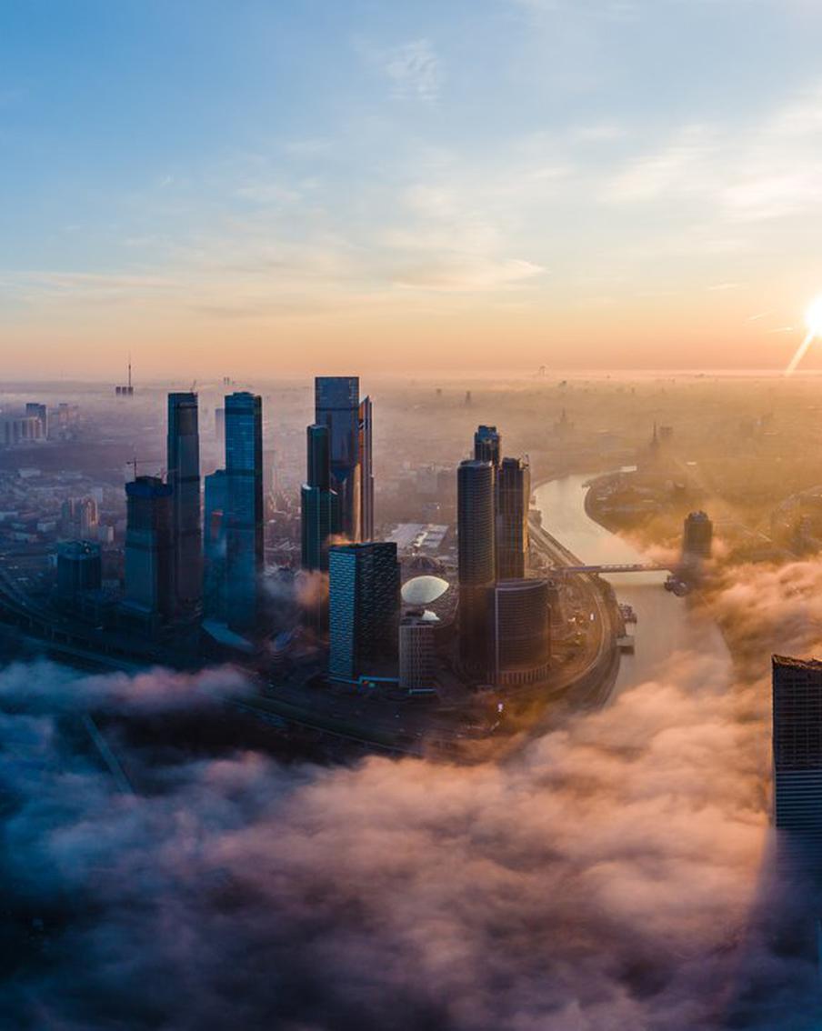 Чем так привлекательна жизнь под куполом неба, или Выше 50-го этажа окна мыть не потребуется