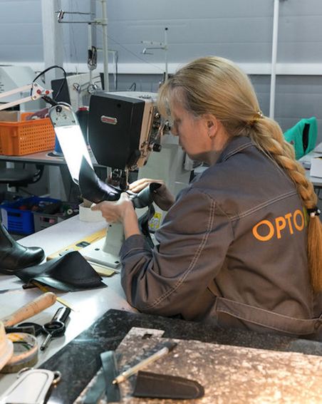 Производитель ортопедической обуви рассказал о своей работе Оказывается, для каждого недуга нужна особенная обувь