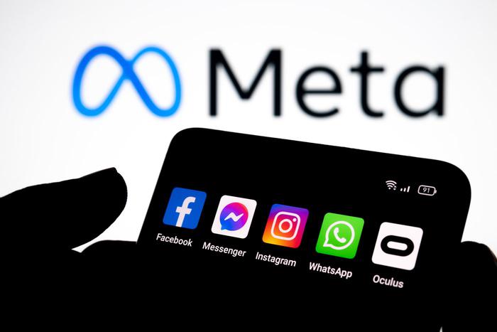 Что грозит пользователям соцсетей Facebook и Instagram, если Meta признают экстремистской организацией