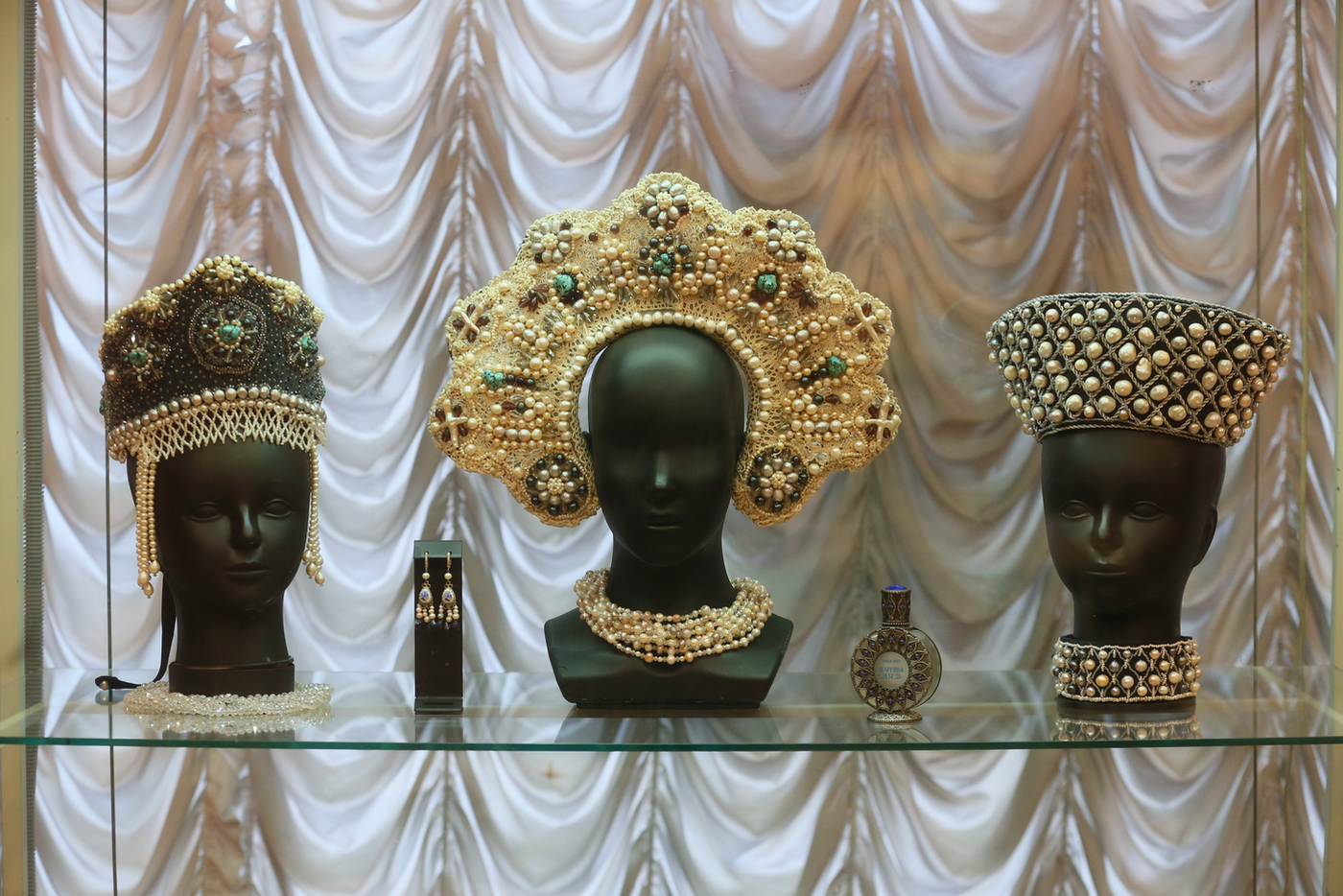 Дизайнерские кокошники.