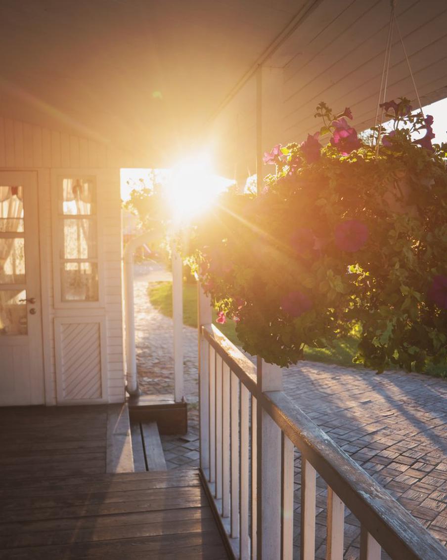 Солнце, магнитики и куртки могут помешать продать быстро и выгодно квартиру или дом