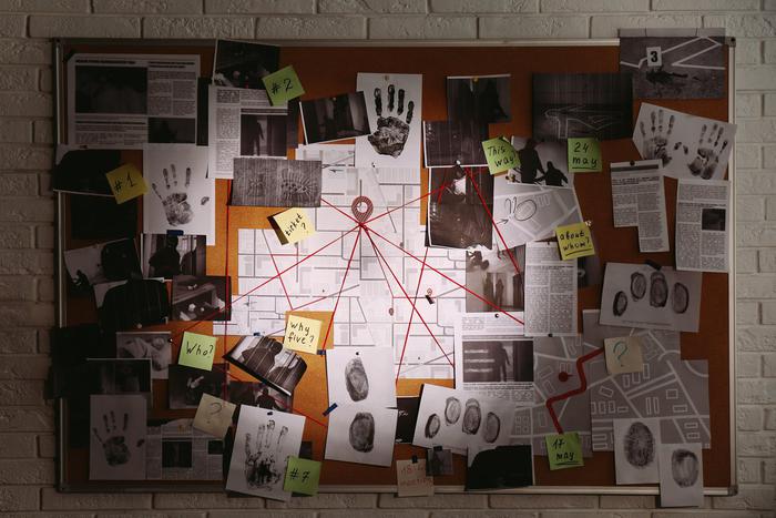 Детективы уже продаются лучше любовных романов. Кто пришёл на смену Холмсу и Пуаро и изменился ли портрет убийцы