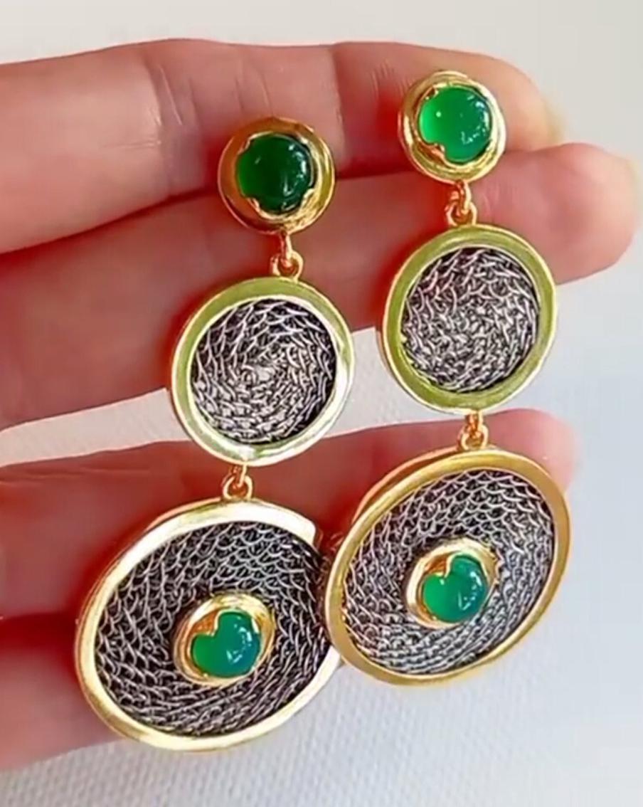 Серьги из проволоки с камнями