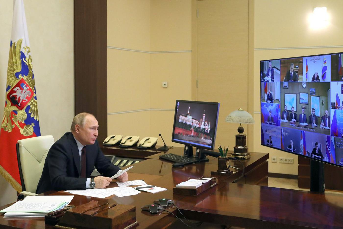Владимир Путин провёл совещание по вопросам развития Арктической зоны.