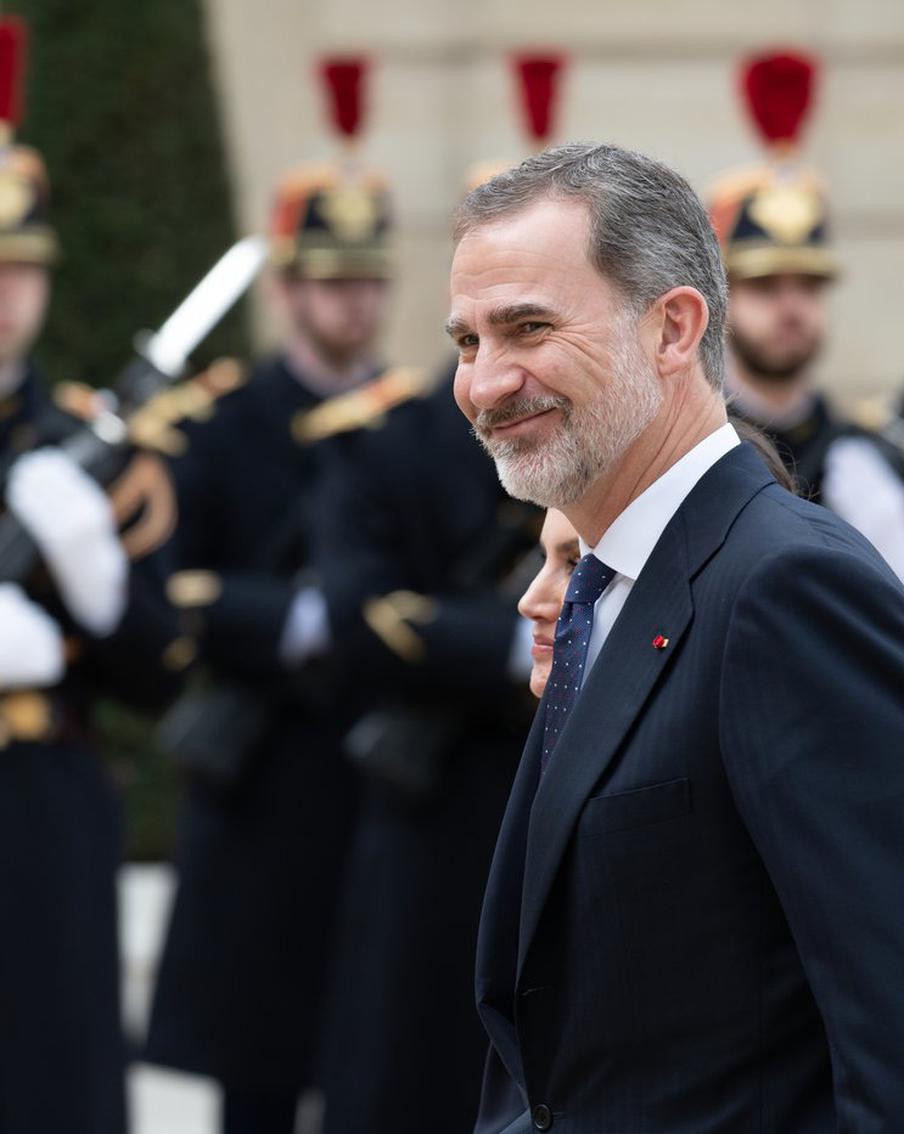 Право женщин на аборт защитил король Испании