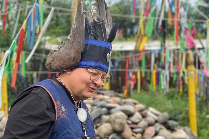 "Шаманизм ни от кого ничего не требует – только даёт": Христофер Земляника прошёл путь от священника до шамана