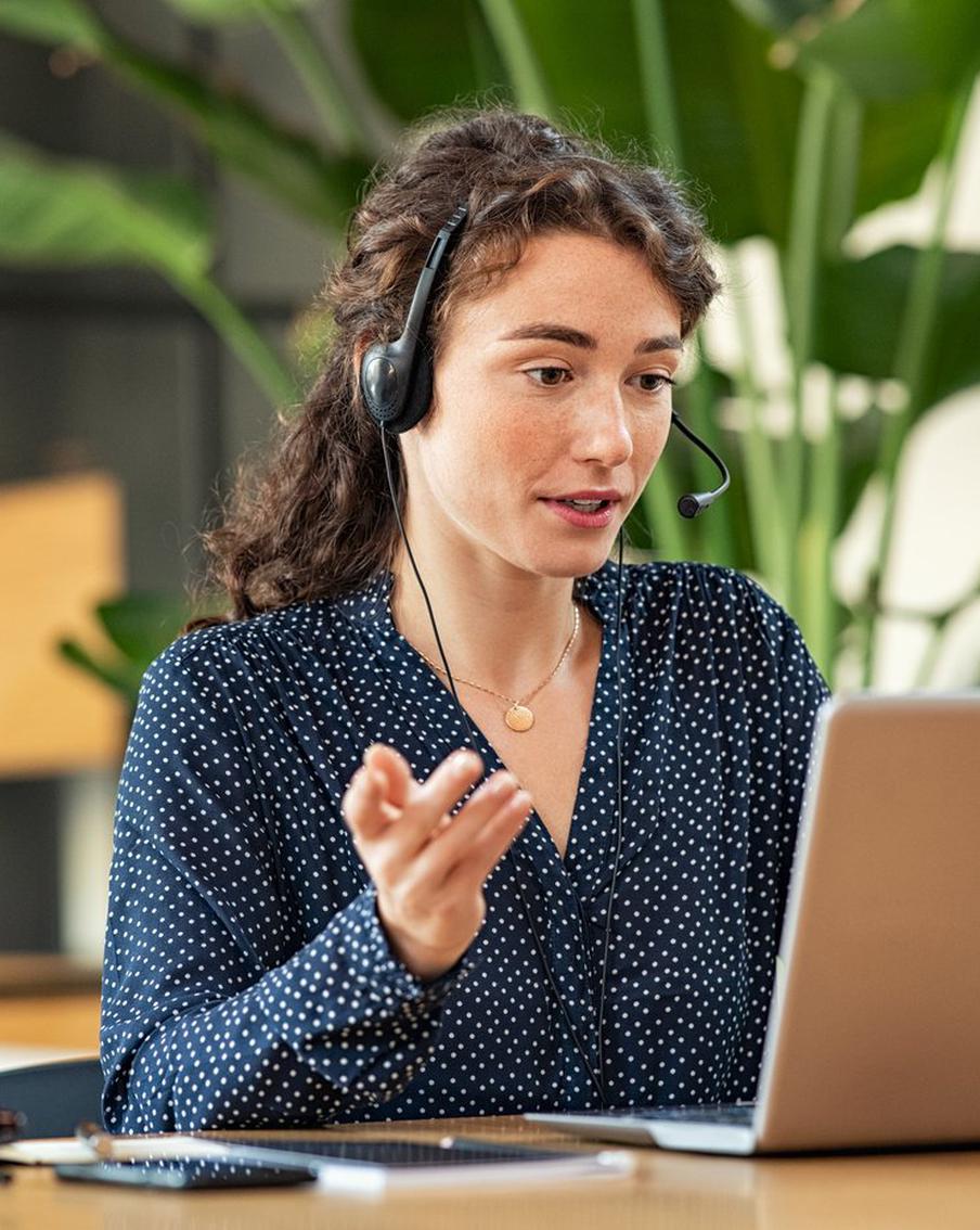 Вам предстоит продолжительный разговор по телефону? Лучше воспользоваться проводными наушниками, считает эксперт