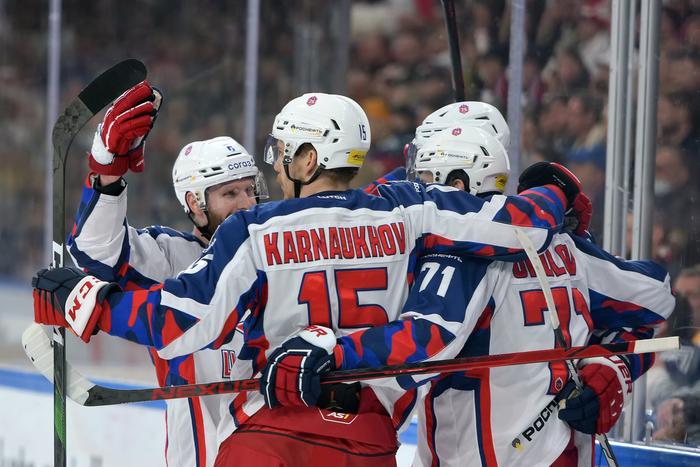 После трёх поражений ЦСКА обыграл "Магнитку" и сохранил шансы на Кубок Гагарина