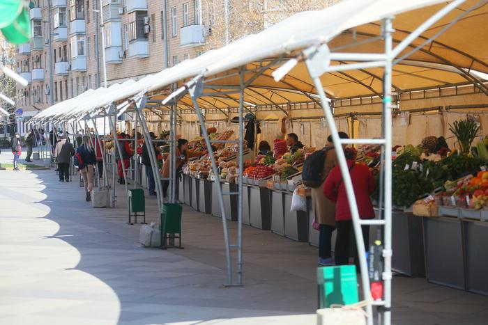 Фермерские продукты проверяют на нитраты. В Москве работают ярмарки выходного дня
