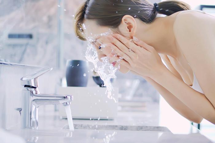 Регулярный уход за кожей – дело привычки. От неё нельзя отказываться, даже если вы очень устаёте