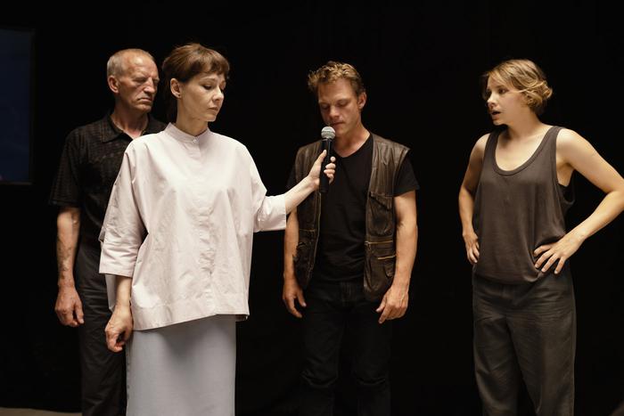 От заикания вылечит правильное дыхание и любовь. В кинотеатрах выходит новая картина "Дышите свободно" режиссёра Сергея Бодрова