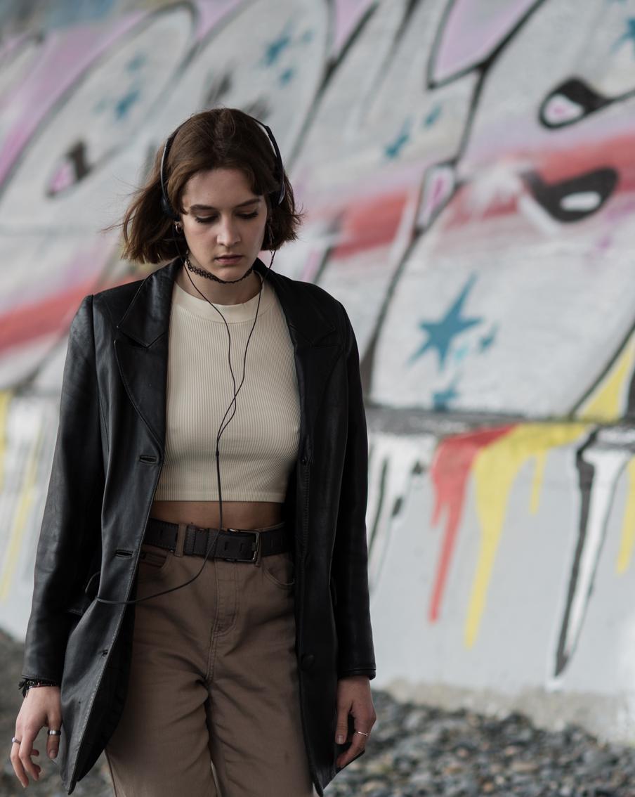 "Она очень хотела, чтобы её любили все". "Ника" расскажет о трагической судьбе юной поэтессы