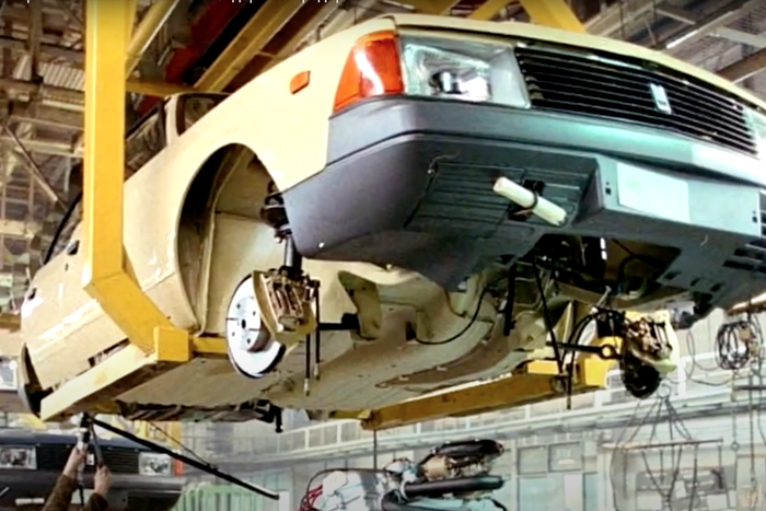 Санкции дали шанс нашему автопрому: в столице собираются возобновить выпуск "Москвичей".