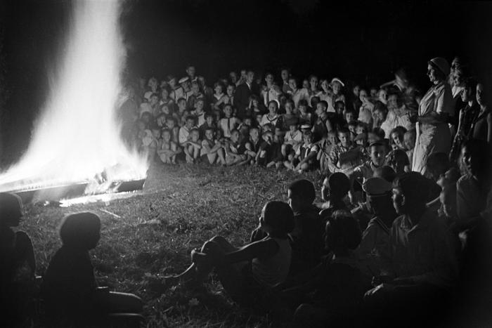 Фантомный профиль Троцкого и маньяк-вешатель: собрали страшные истории о пионерах