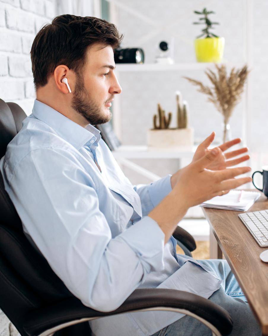 Порой нам приходиться оказываться в центре внимания людей. Но мало заинтересовать аудиторию, её ещё нужно удержать