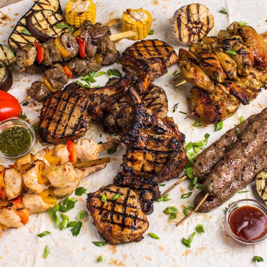 Сет "Мясной барбекю" на 10 человек от "Мольберт Кейтеринг".