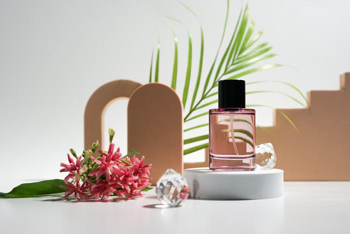 Парфюмерная вода или одеколон? Чем различаются форматы ароматов