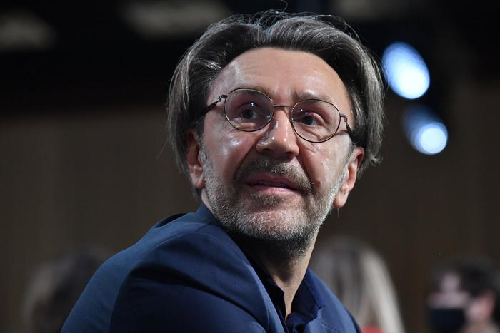 Лидер "Ленинграда" Сергей Шнуров рассказал, почему восхищается нашей эстрадой