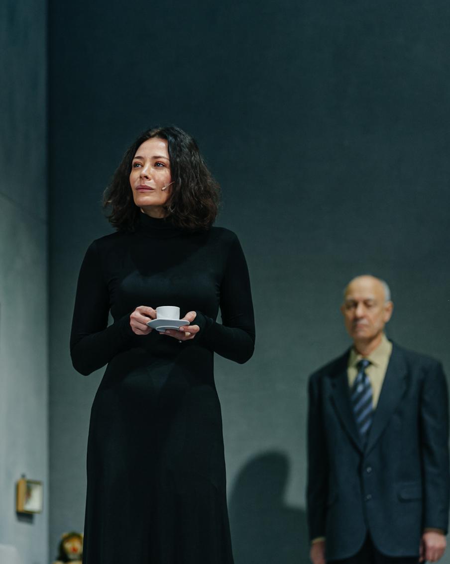 Есть только сад между прошлым и будущим. Именно он называется жизнь