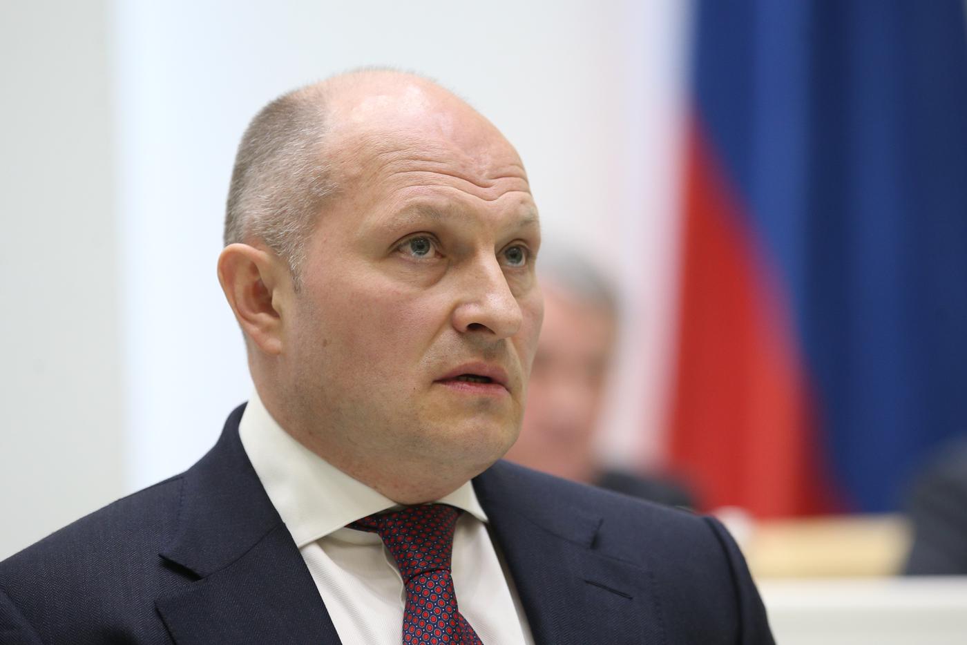 Путин предложил увеличить размер пенсий, МРОТ и выплат женщинам-военнослужащим