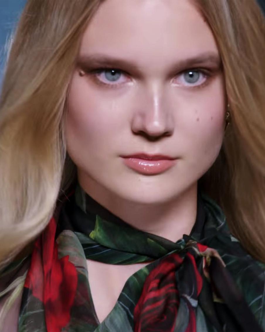 Летом носите цветы: разбираем популярный тренд сезона