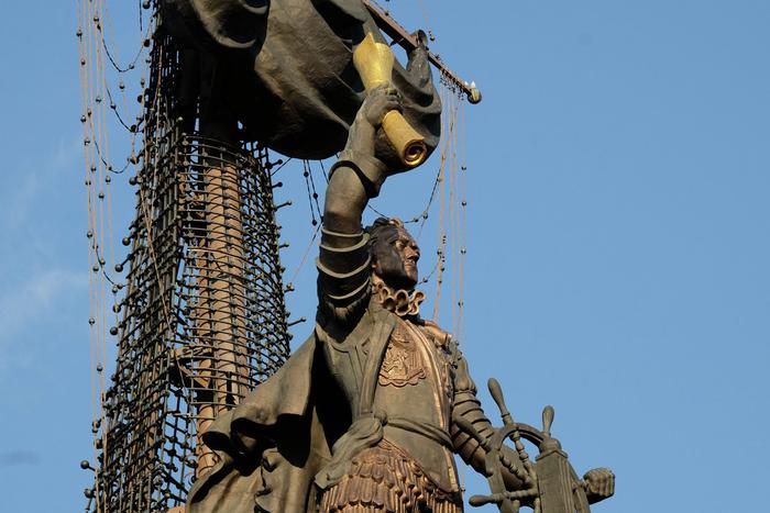 "Легенда про Колумба – самая смешная": внук Церетели рассказал о памятнике Петру Первому