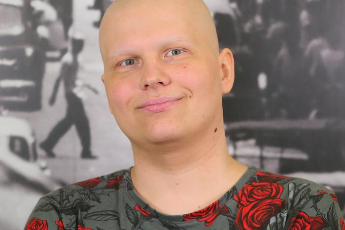 Наш коллега Олег Клещёв борется с раком. Он рассказал, как проходят его дни в больнице