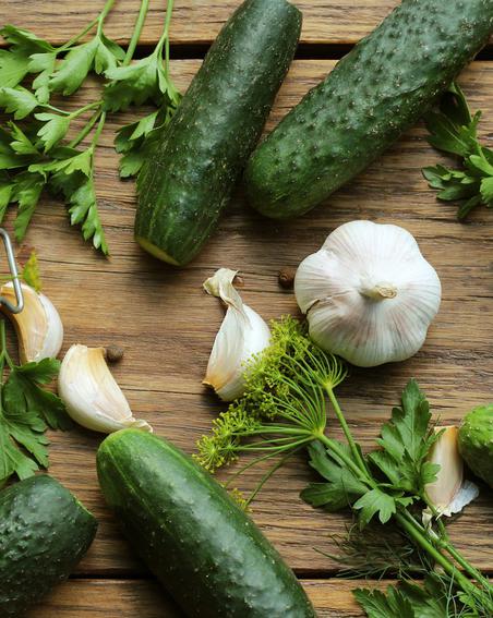 Летом на рынках много овощей и фруктов. Возможно, именно сейчас самое время заниматься их засолкой