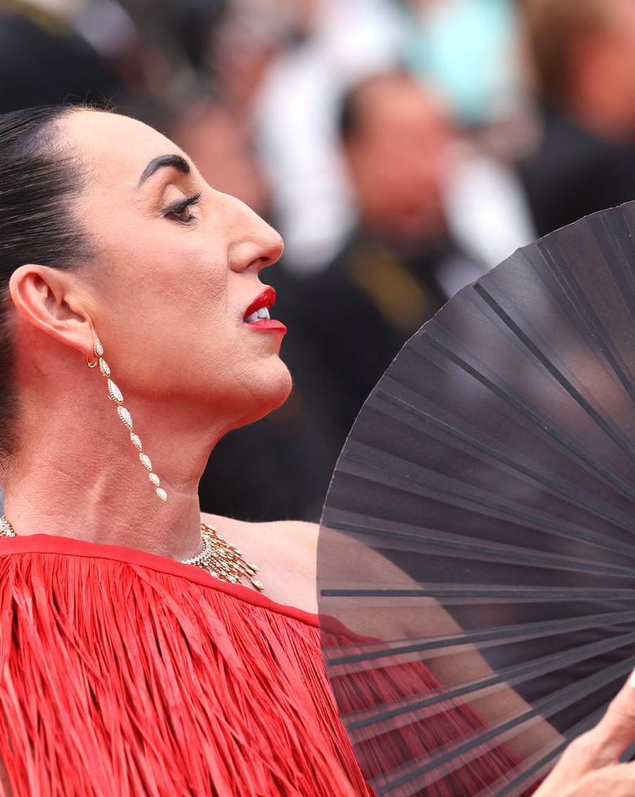 Ринопластика – популярная операция среди тех, кто хочет улучшить свою внешность. Однако делать её показано далеко не всем