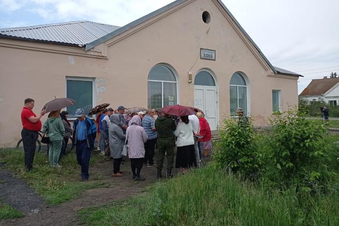 Идите в баню, товарищи! Жителям Тюкалинска теперь негде помыться