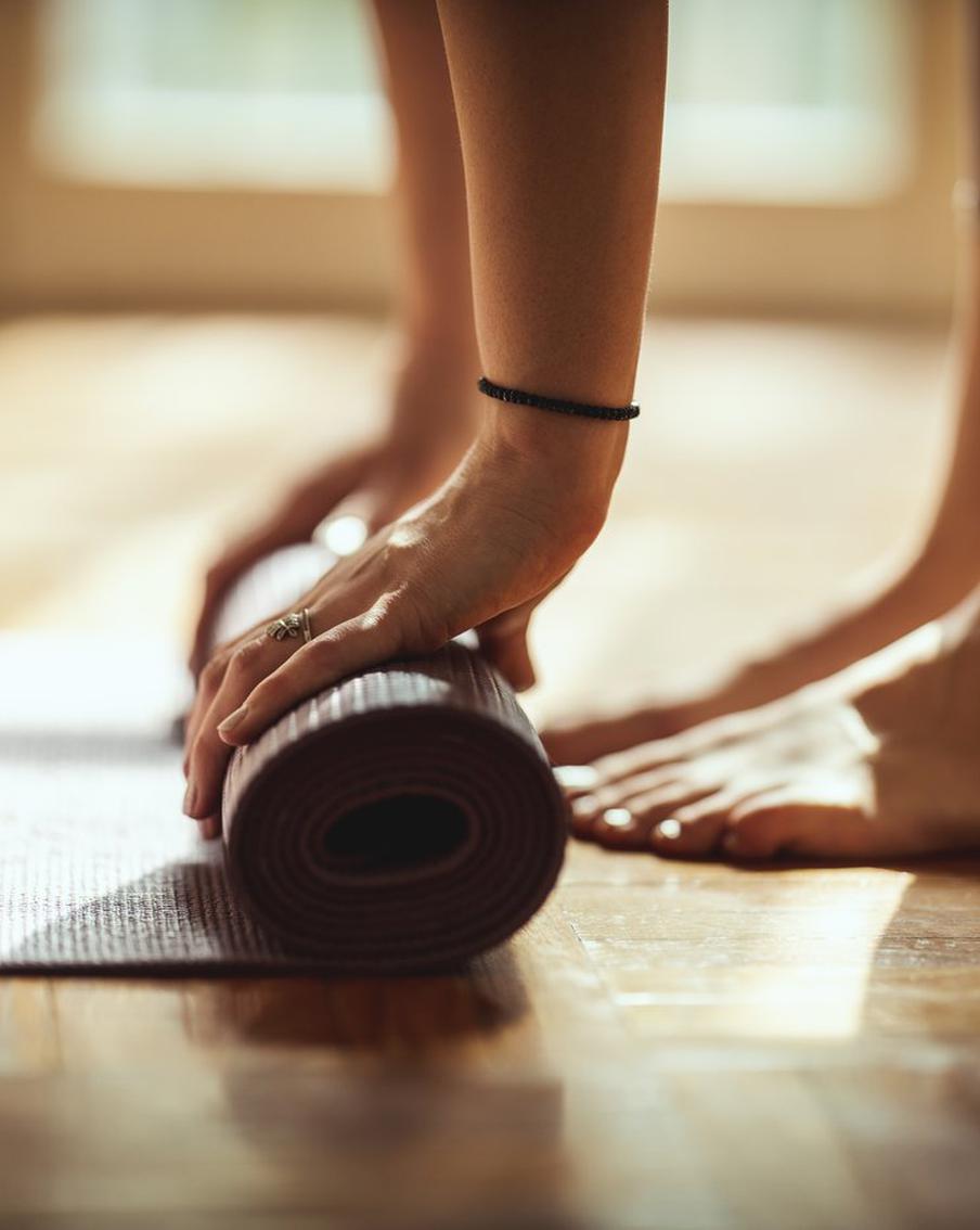 Как сэкономить, если появилось желание купить ремень, кирпичи и коврик