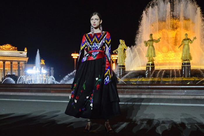 В столице открылась Московская неделя моды. В городе пройдет множество бесплатных событий: от показов до мастер-классов и лекций