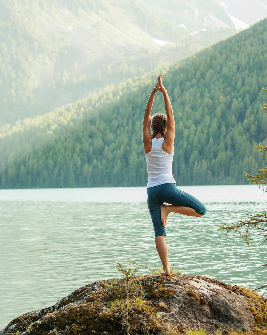 Metro пообщалось с опытными практиками, чтобы развенчать пять популярных мифов о йоге