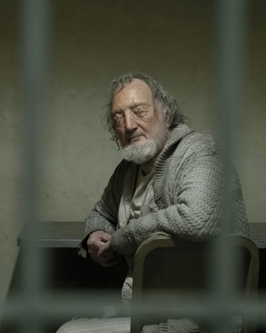 Актёр Роберт Инглунд, знаменитый ролью Фредди Крюгера, рассказал о своём новом кошмарном образе из сериала "Очень странные дела"