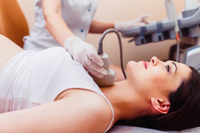 Щитовидная железа начинает "сбоить" после 30 лет. В этом возрасте наступает время следить за ней особенно тщательно