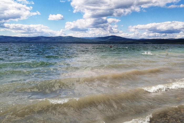 Волонтёры съехались на Урал, чтобы очистить озеро Тургояк. В Челябинской области прошла всероссийская акция "Вода России"