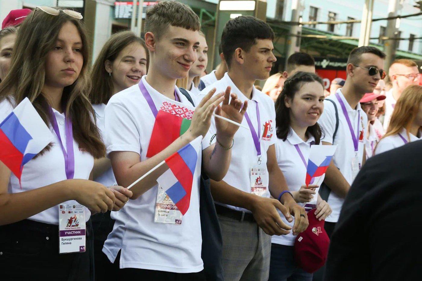 В Москву прибыл "Поезд памяти" со школьниками из России и Белоруссии.