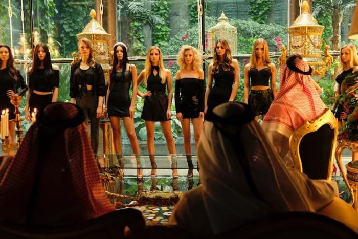 Посмотрели фильм "Эскортницы" о работницах секс-индустрии: два с половиной часа фильм заманивает в красивую жизнь