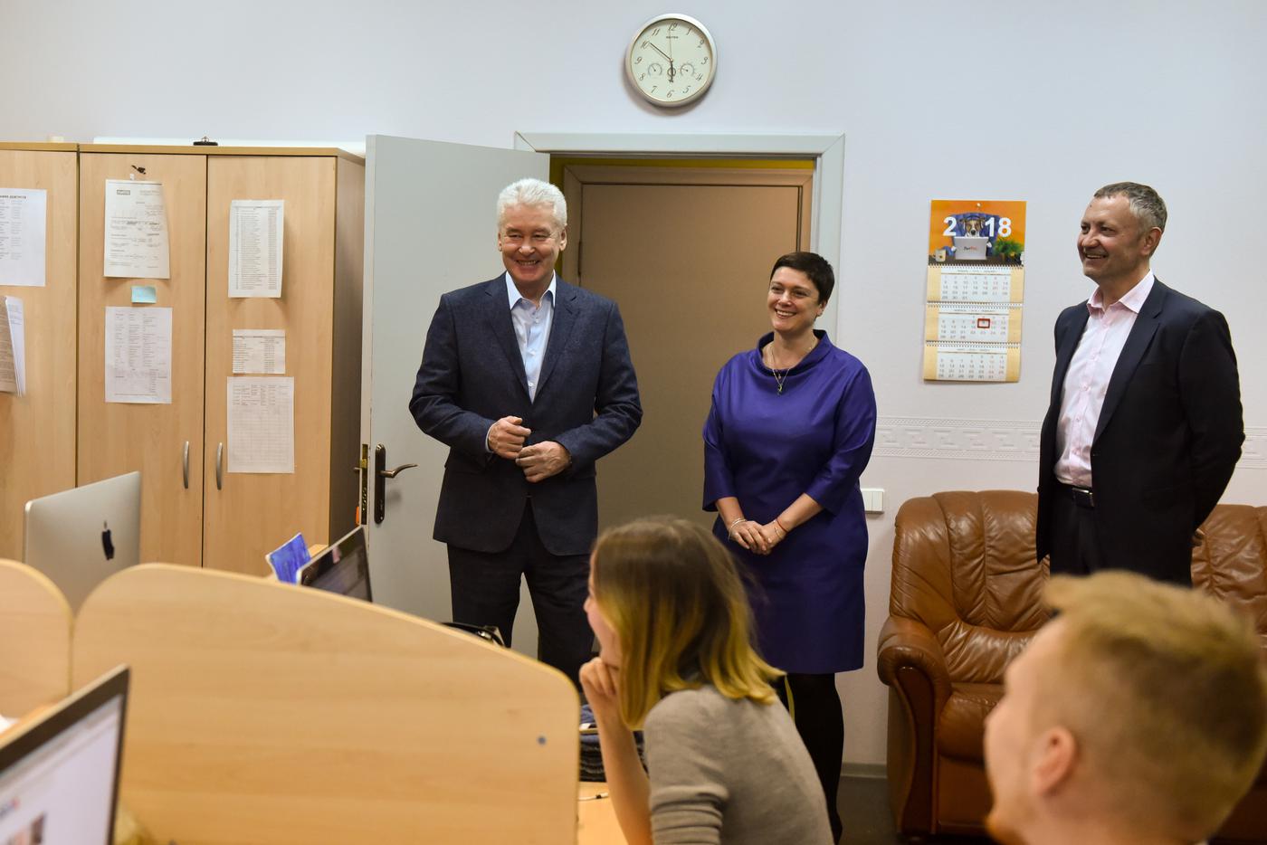 Сергей Собянин во время посещения редакции Metro. Крайний справа – Дмитрий Зарубин