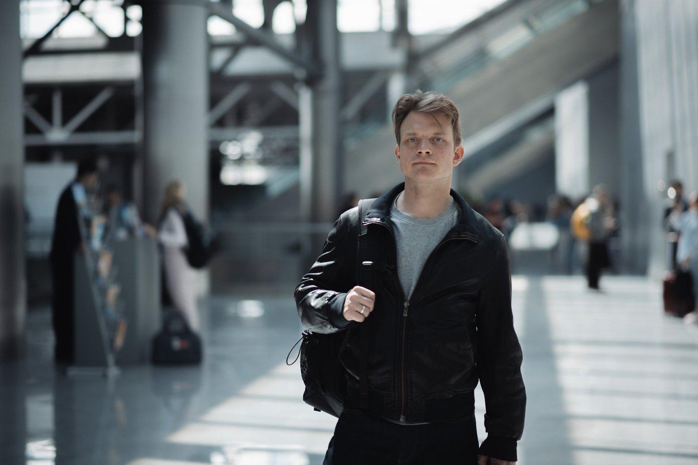 На съёмках картины "Повелитель ветра". Евгений Ткачук играет Оскара Конюхова.