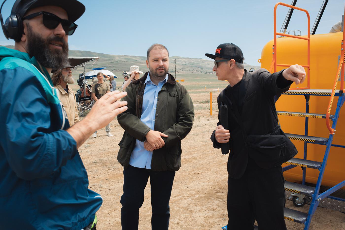 На съёмках картины "Повелитель ветра".