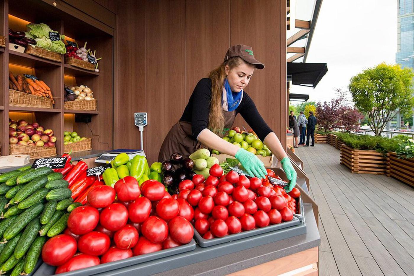 Получить торговую. Ярмарка продуктов. Ярмарка фермерских продуктов. Овощная ярмарка. Ярмарки Москва овощи.