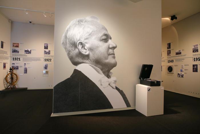 Пел лично для Сталина и Молотова. В Москве открылась выставка, посвящённая Сергею Лемешеву