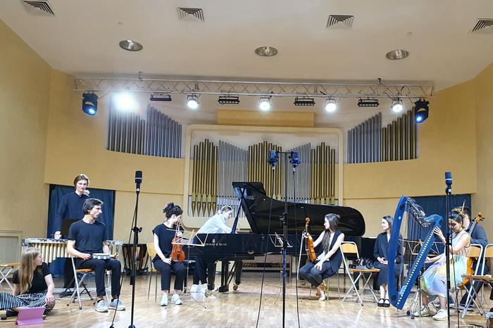 Как звучит "Девятый вал", если он накрыл орган и два фортепиано