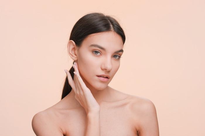 Может ли лёгкий парфюмированный крем стать летней заменой удушливым духам?