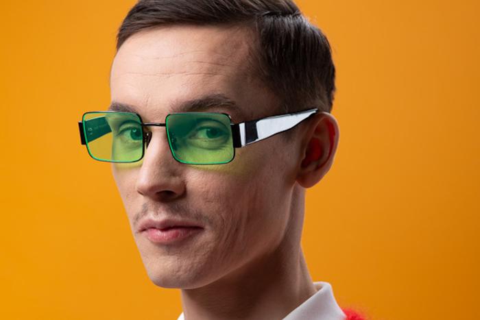 Моя главная вредная привычка – берусь сразу за тысячу дел. Популярный музыкант Антоха MC  рассказал о семье и творчестве