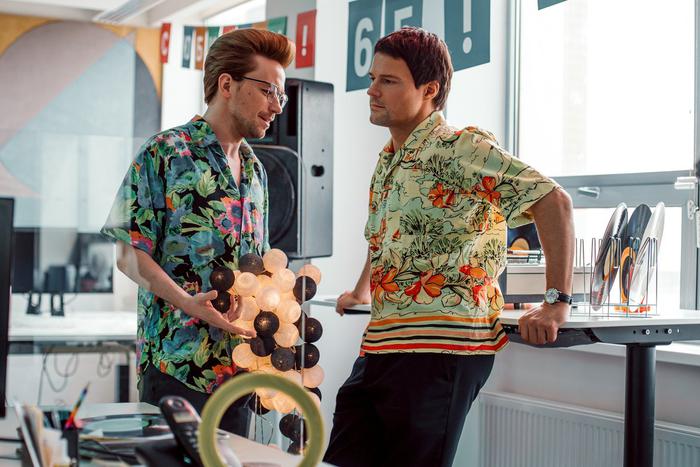 Пилот отправил всех в полёт, а оказались гости на вокзале – в Иваново открылся фестиваль телесериалов