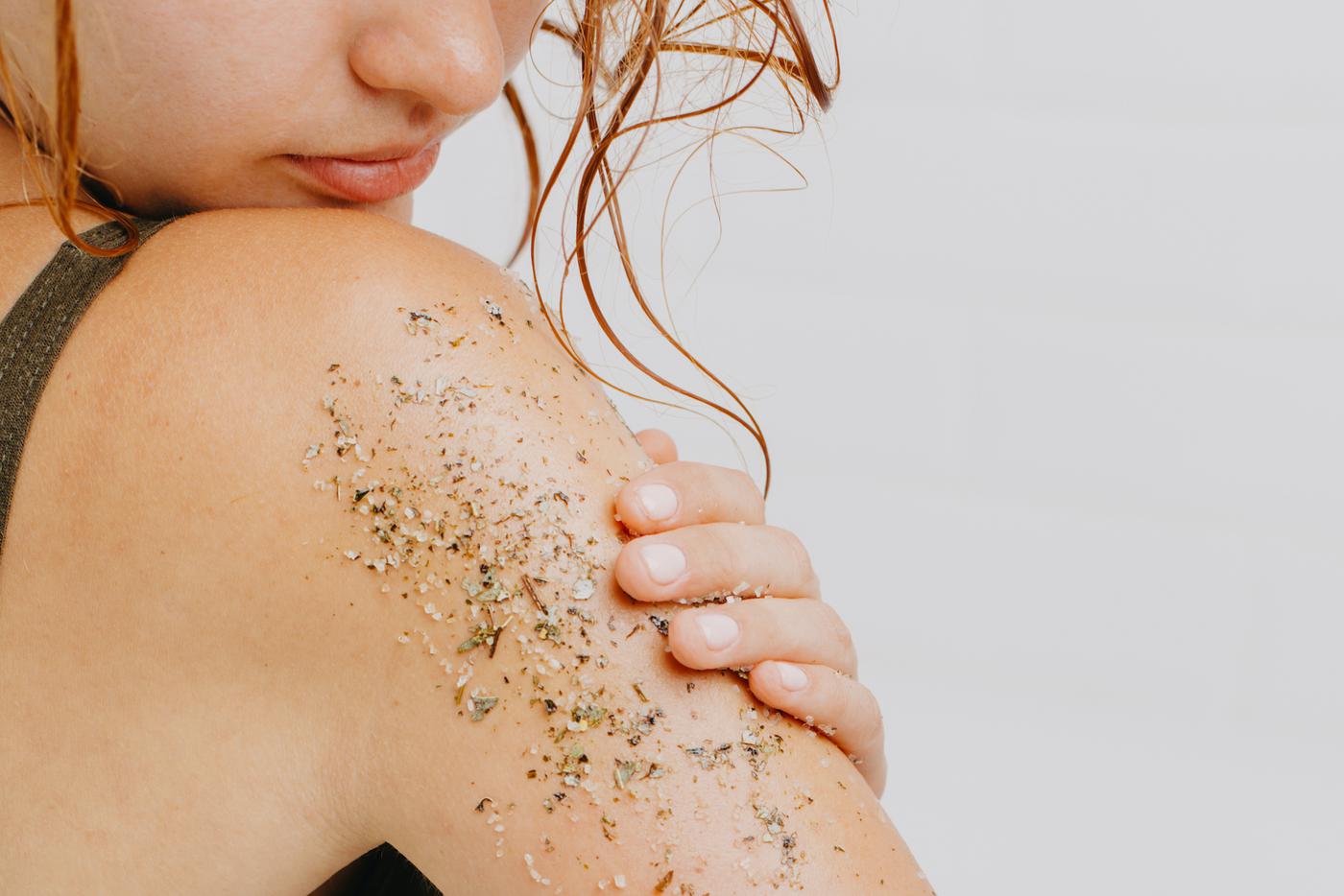 Добиться ухоженной кожи поможет качественный скраб для тела