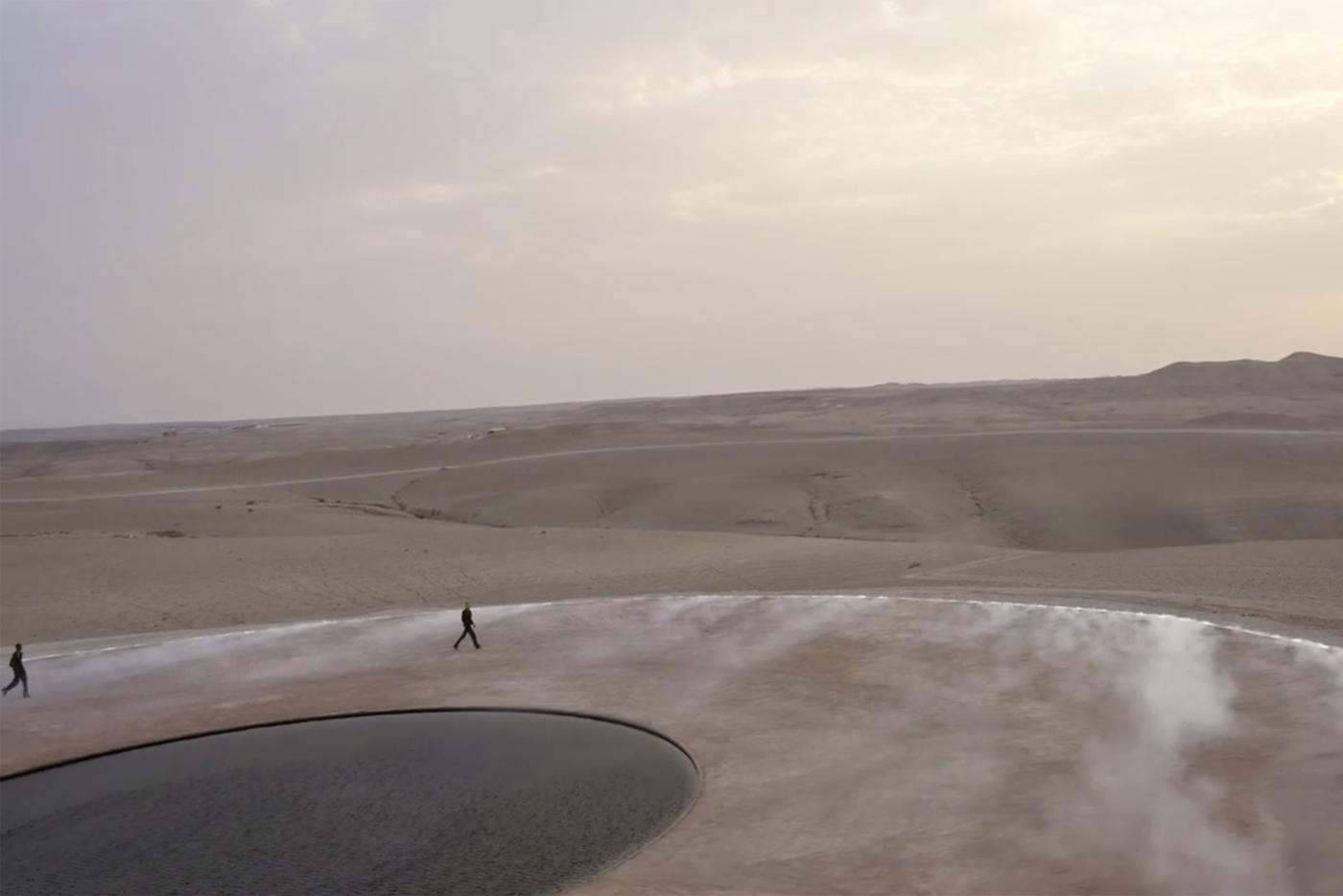 Показ мужской коллекции Saint Laurent SS23.