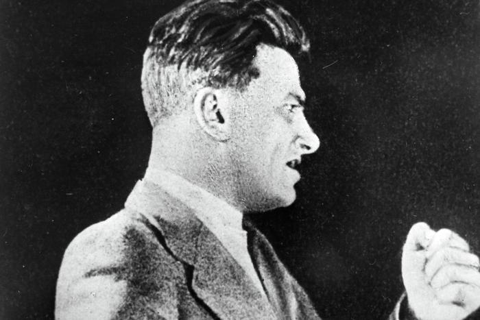 Модный Маяковский. Секреты безупречного стиля от революционера русской поэзии